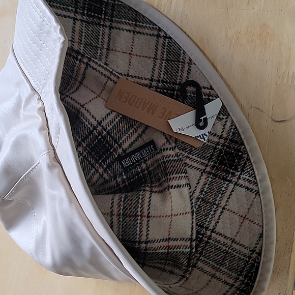 STEVE MADDEN BUCKET HAT - Picture 6 of 11